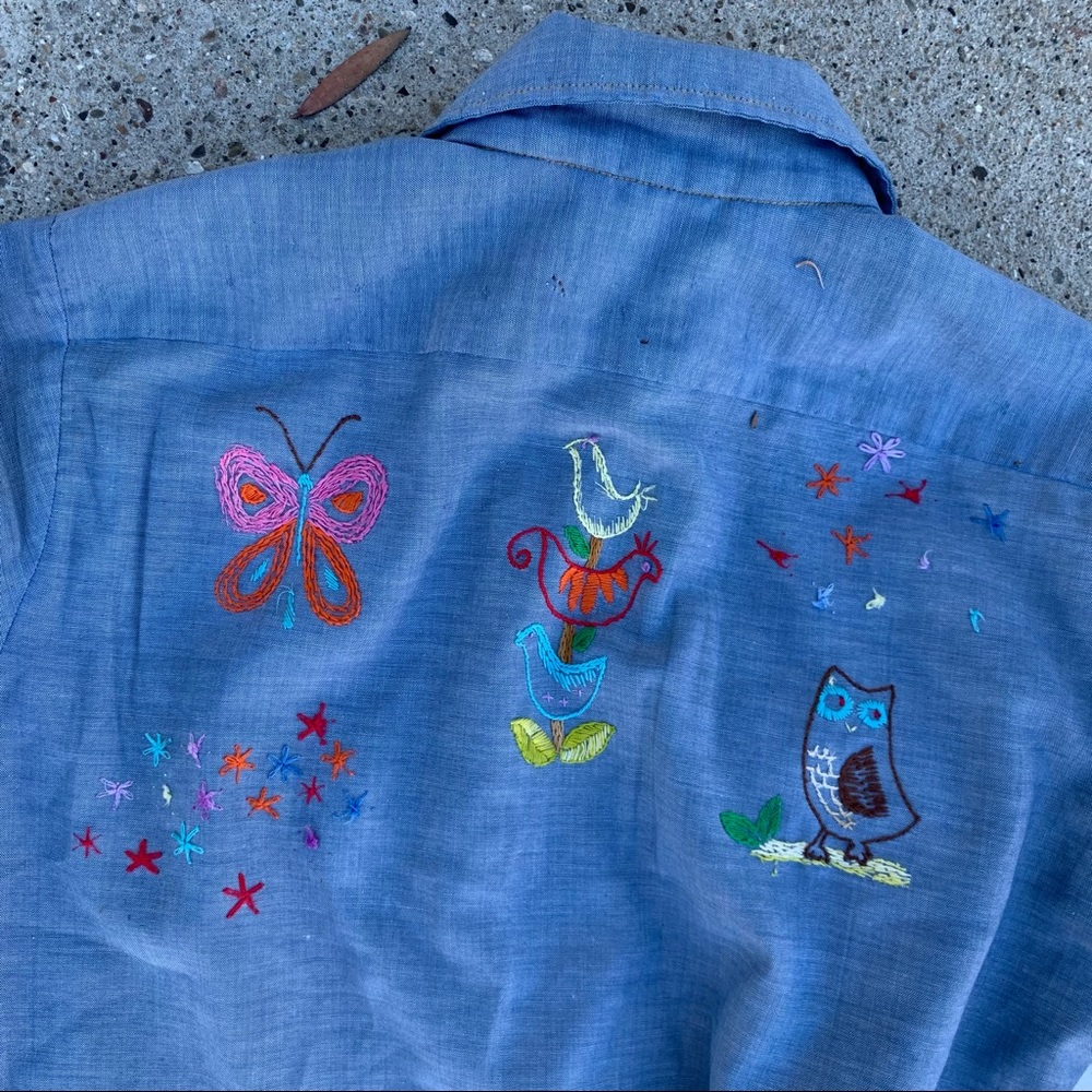 70s Chambray Animal & Insect Embroidered Shirt - image 4